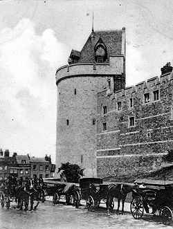 Curfew Tower from Thames Street 1900