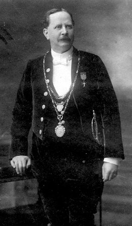 Sir Frederik Dyson, Mayor