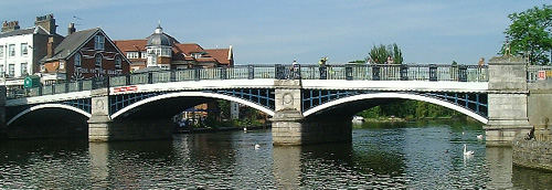 Windsor Bridge repainted